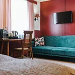 Oxa - Boutique Design Nocleg ze śniadaniem 3*