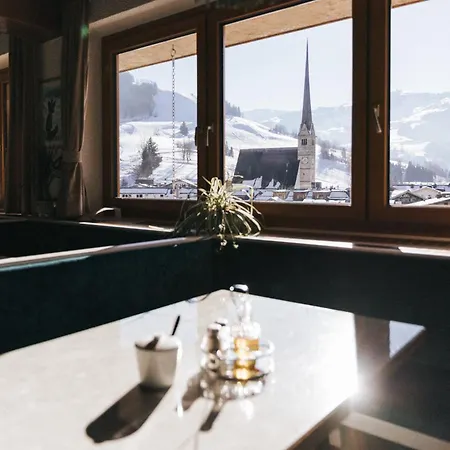 Oxa - Design Boutique Bed & Breakfast Maria Alm am Steinernen Meer
